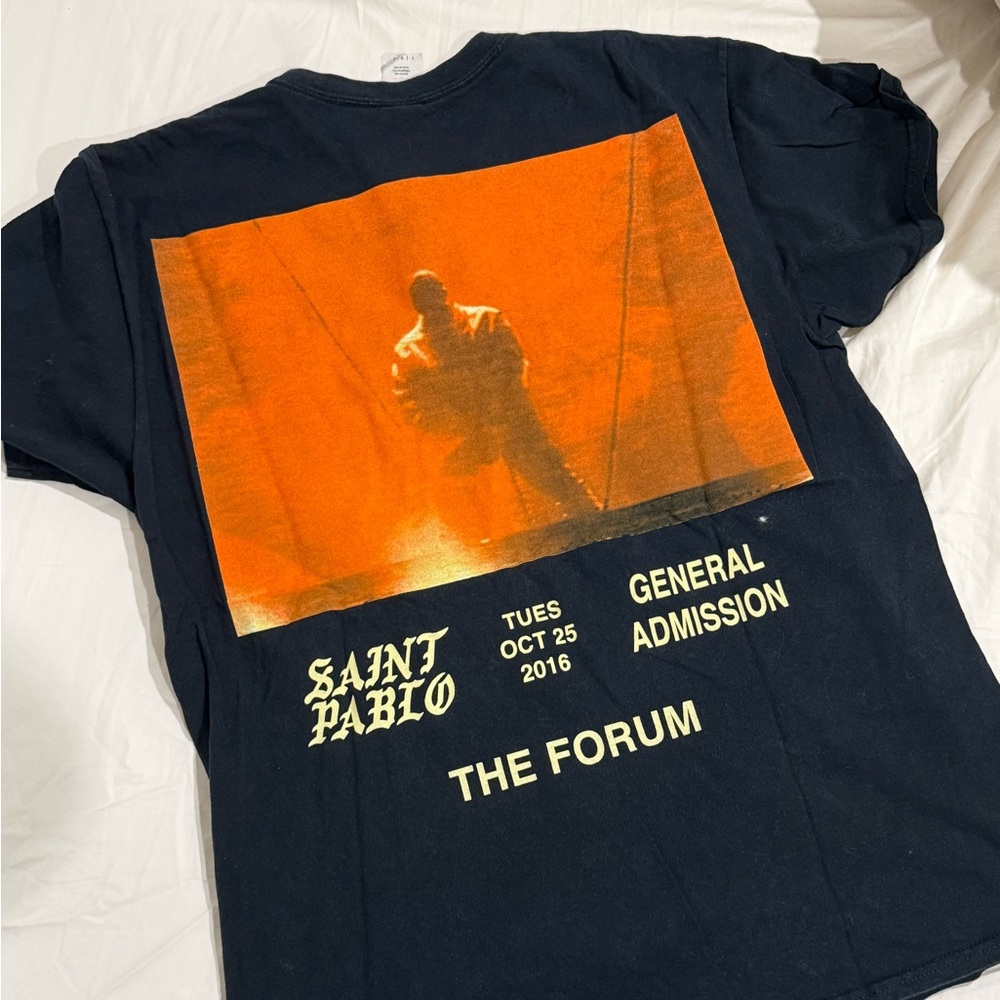 Graphic T Kanye West 2016 Saint Pablo Tour T-Shirt Mens S Black Yeezy